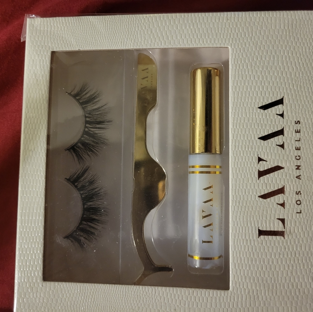 Brand new box never opened lavaa lashes set